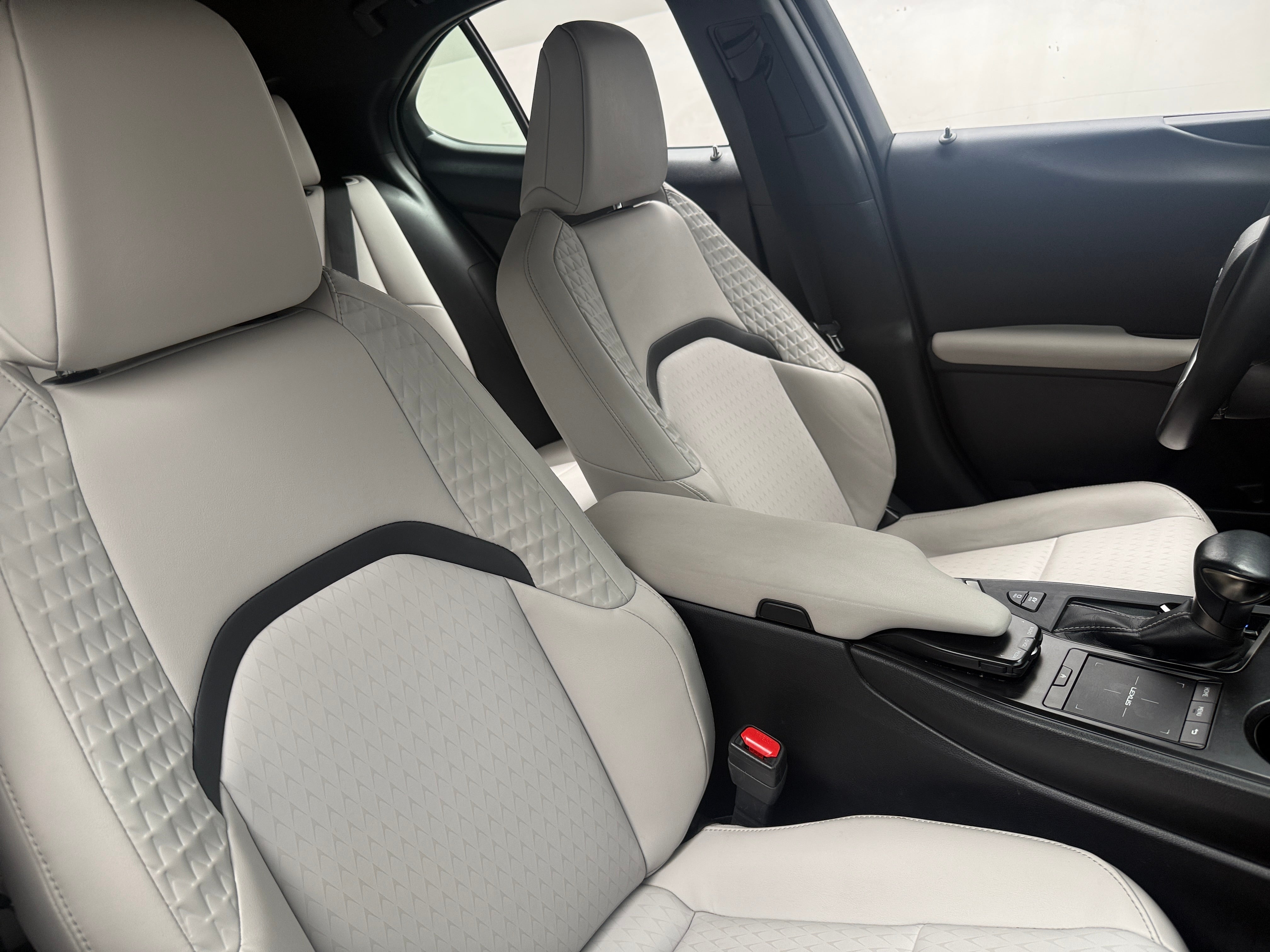 lexus ux hybrid 2022 JTHX9JBH9N2063024 image lexus ux hybrid 2022 JTHX9JBH9N2063024 image
